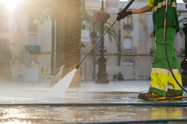 Best Sign and Awning Cleaning  in Harlingen, TX